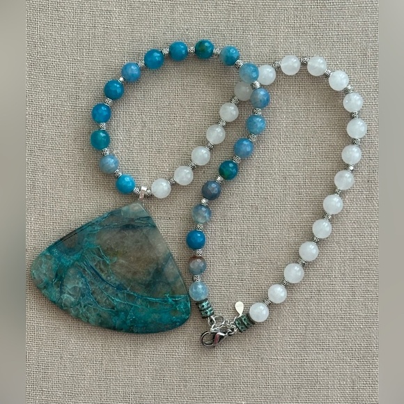 22-1/2 inch Mixed bead necklace NWOT - Picture 2 of 12